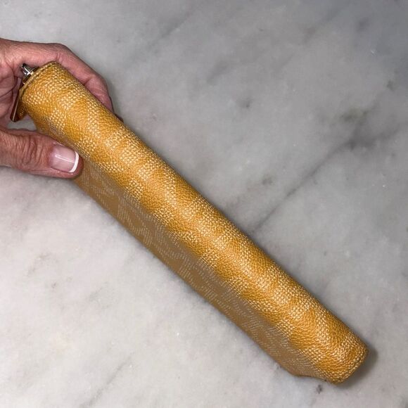 Michael Wallet Kors Yellow Signature Logo Saffiano Leather Full Zip Continental - Picture 10 of 16